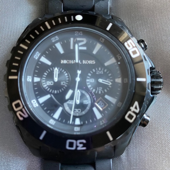 Michael Kors Watch - Picture 3 of 8